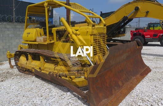 Trator de esteiras Komatsu D65