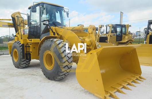 Pá carregadeira Caterpillar 950H
