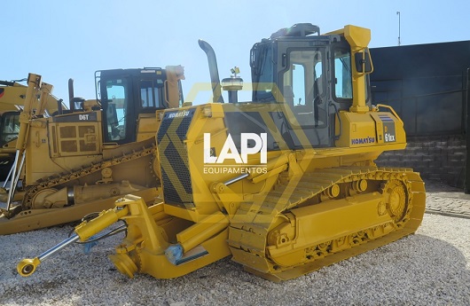 Trator de esteiras Komatsu D61