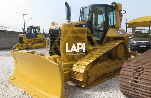 Trator de esteiras Caterpillar D6N