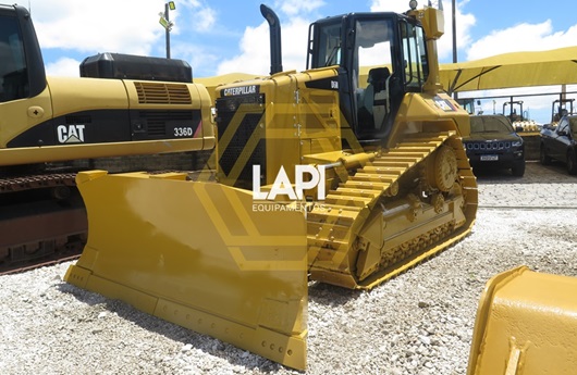 Trator de esteiras Caterpillar D6N